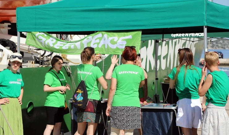 Aktivisti Greenpeacea