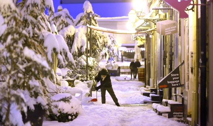 Urušio se adventski šator