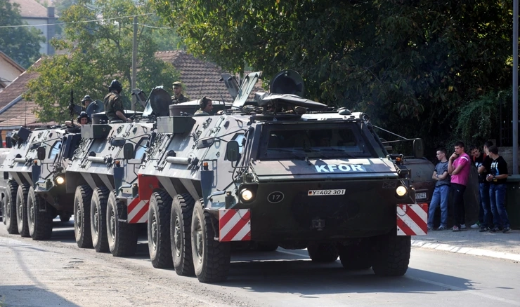 Konvoj KFOR-a na Kosovu