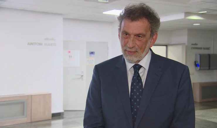 Radovan Fuchs, ministar obrazovanja