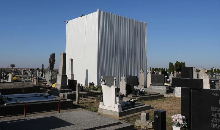 Mauzolej Vukašina Šoškočanina bio je ograđen prije uklanjanja