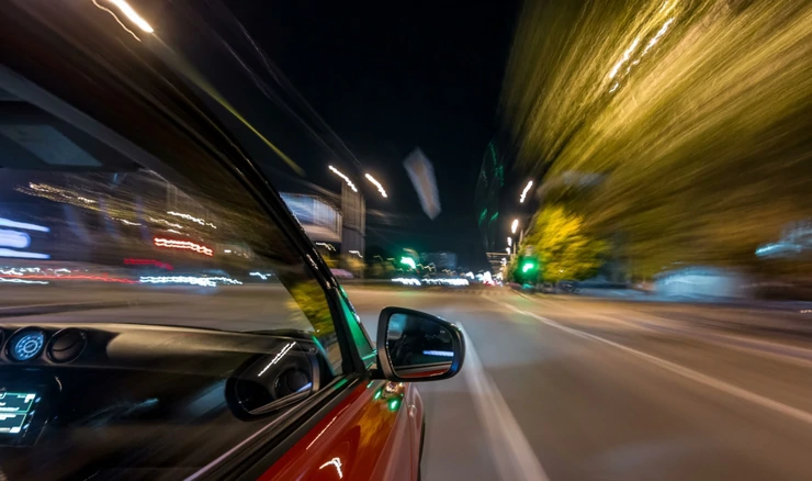 U naselju vozio 200 kilometara na sat