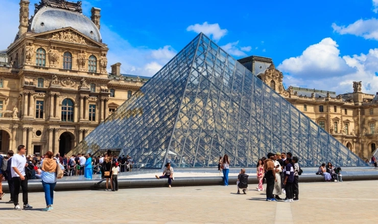 Louvre