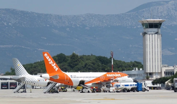 Zbog preopterećenosti kontrolori letenja počinju štrajk 