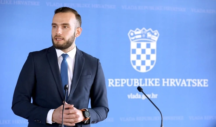 Ministar rada, mirovinskoga sustava, obitelji i socijalne politike Josip Aladrović