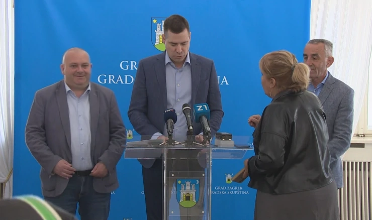 Oporba zagrebačke Skupštine održala konferenciju 