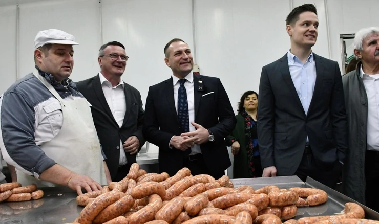 Vlajčić obišao klaonicu Poljo-Davor i farmu Orišak