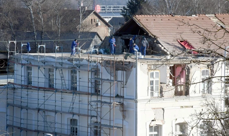 Radovi na obnovi zgrade željezničkog kolodvora u Sisku