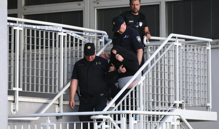 Dovođenje osumnjičenika za ubojstvo u Dubravi