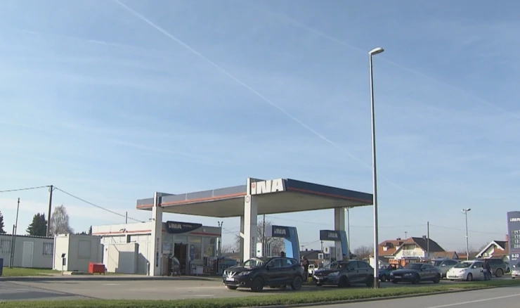 Mađari po gorivo u Donj Miholjac