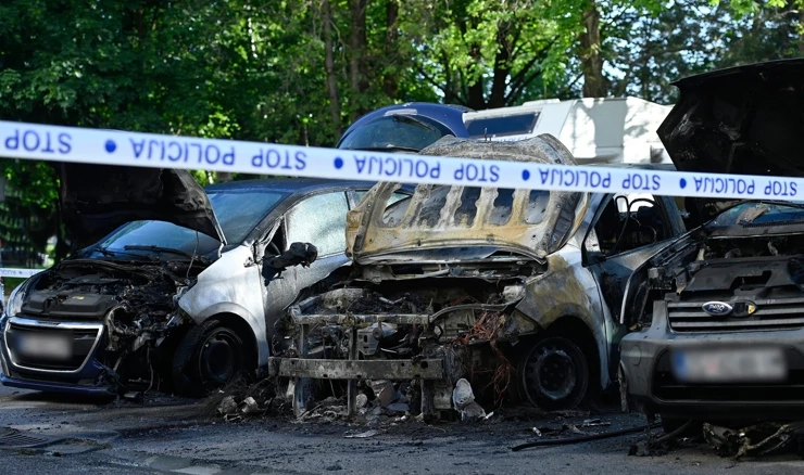 Gorjeli automobili u Prečkom