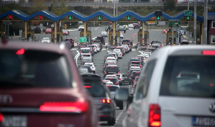 Gužve na naplatnim kućicama