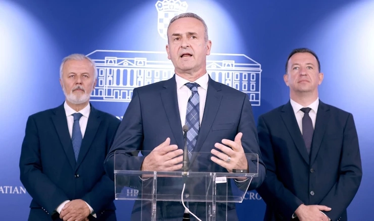 Krunoslav Katičić je rekao da odgovornost za neizbor ustavnih sudaca snosi "neodgovorna i licemjerna" oporba
