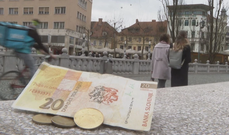 Slovensko iskustvo sprečavanja vala poskupljenja pri prelasku na euro