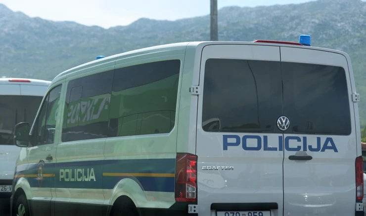 Policija 
