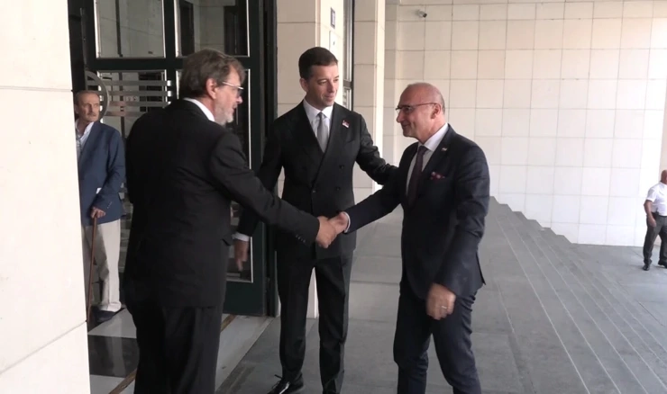 Radman sa srbijanskim kolegom o otvorenim pitanjima