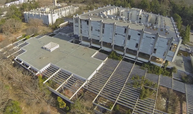 Otok Krk godinama se muči s ostacima turističkog kompleksa Haludovo