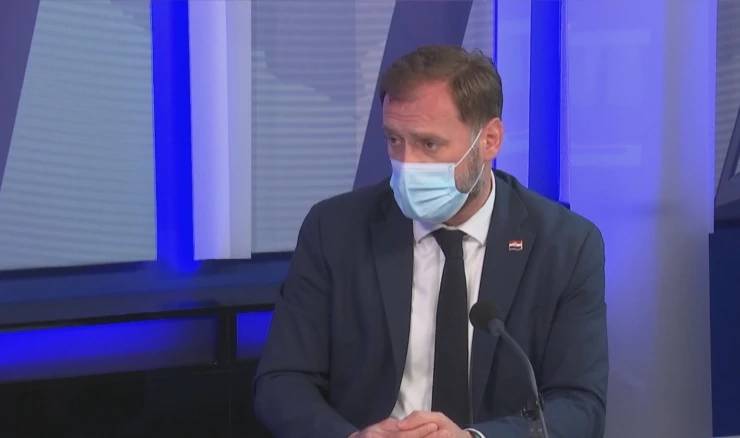 Ministar Mario Banožić u emisiji Hrvatskog radija "A sada Vlada"