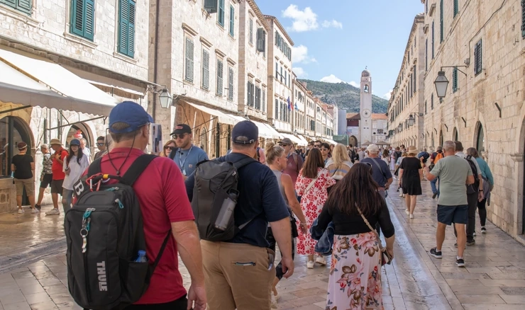 Hrvatska u rujnu s manje turista i noćenja, rast u devet mjeseci