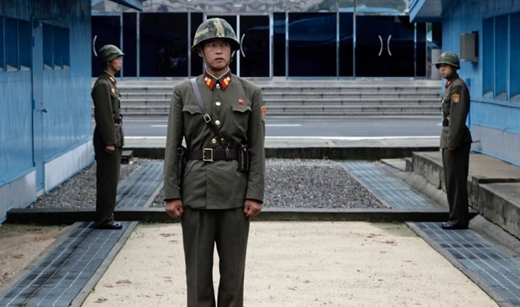 Sjevernokorejski vojnici u DMZ-z na granici s Južnom Korejom