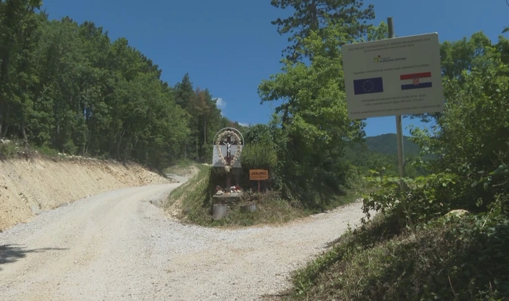 Ivanščica: Otvorena šumska cesta "Jakopići - Črne Mlake"