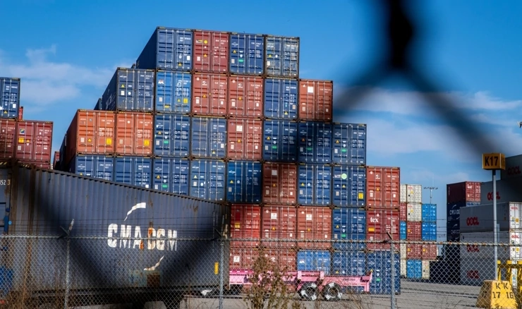 Podijeljeni američki Senat odbio poništiti Trumpove carine