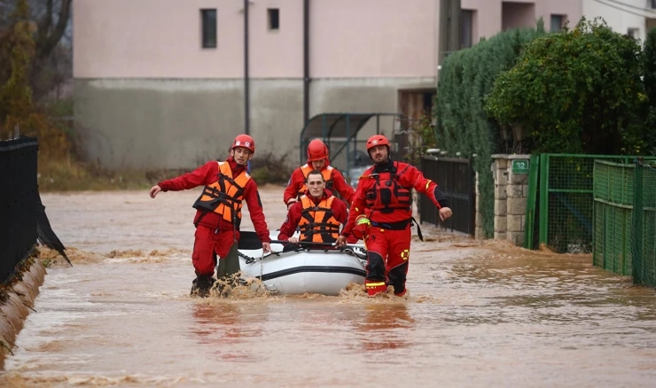  Izlijevanje rijeke Bosne i Željeznice iz korita na lokalitetu općine Ilidža 