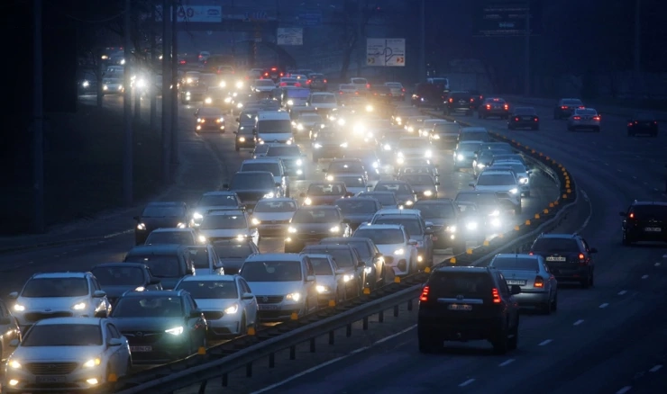 Kijev: Rijeke automobila na glavnoj cesti, ljudi bježe iz grada