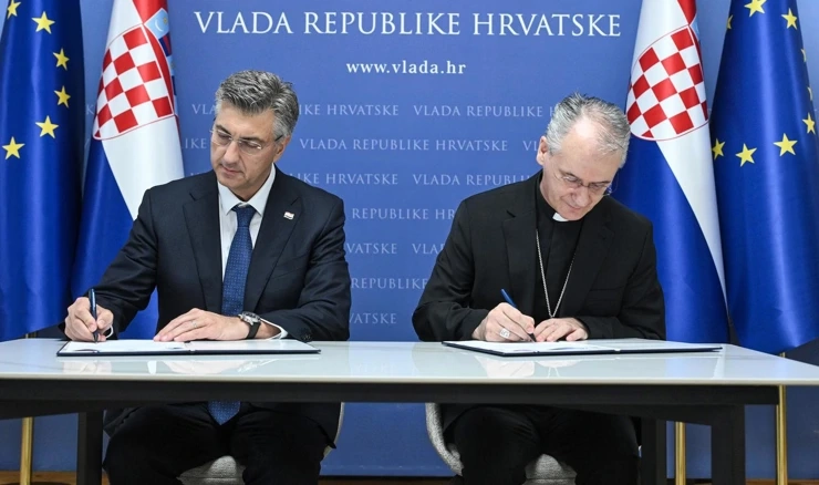 Premijer Plenković i nadbiskup Kutleša potpisali dodatak Ugovoru o Caritasu