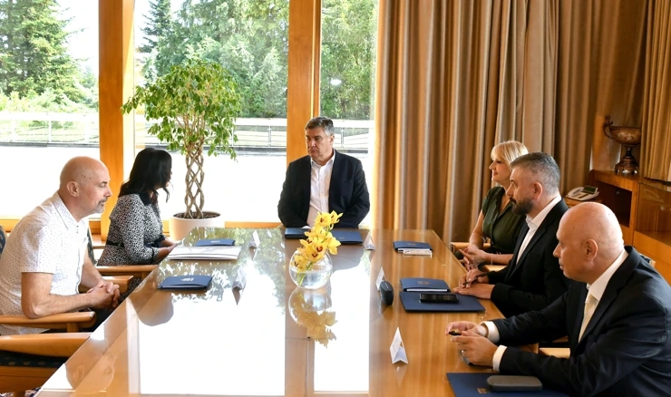 Predsjednik Milanović razgovarao s predstavnicima Tehničke škole Ruđera Boškovića
