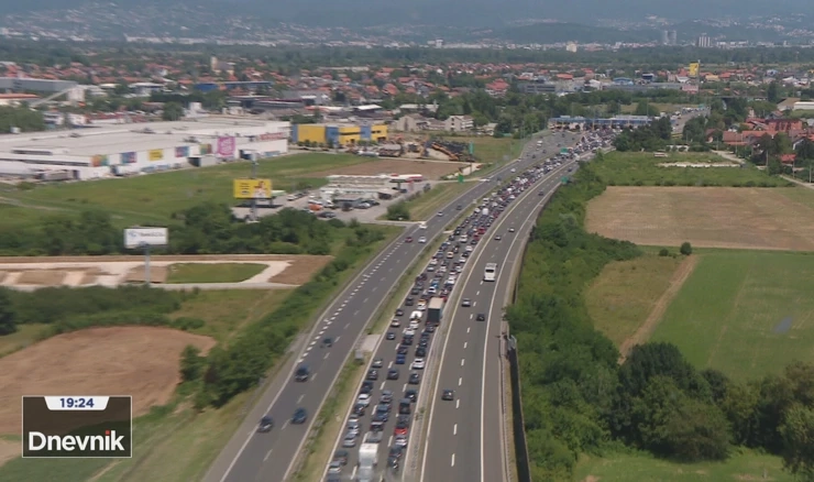 Kamera HRT-a u helikopteru nad autocestom: Gužve i kolone