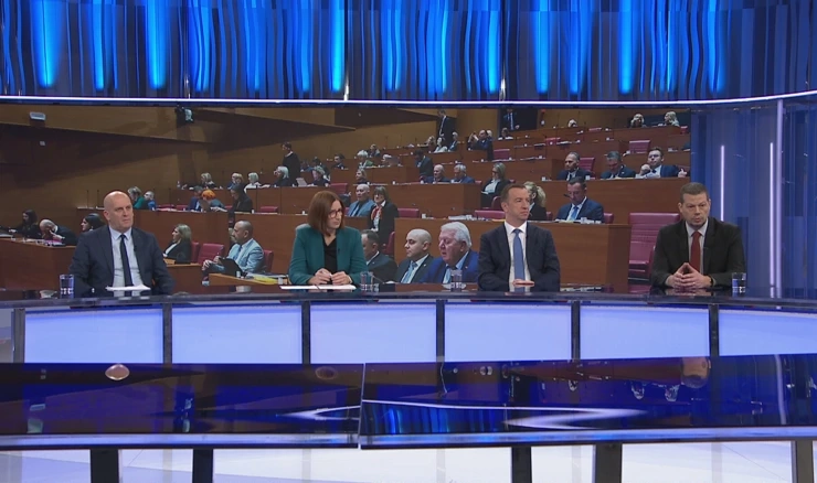 Otvoreno o povjerenju premijeru