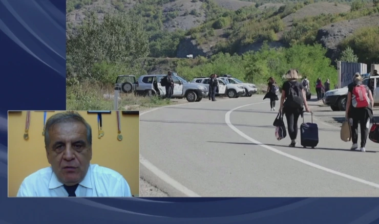 Prof. dr. sc. Nexhmedin Spahiu, profesor političkih znanosti s AAB Sveučilišta u Prištini 