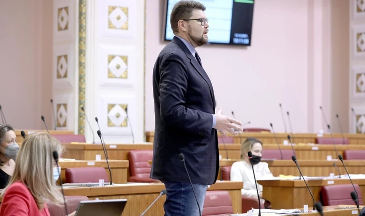 Oporba: Zakon o sprječavanju Povjerenstva, a ne sukoba interesa