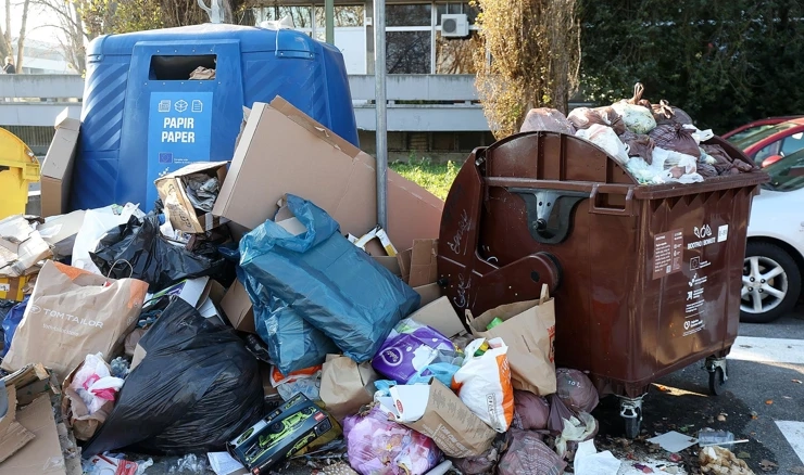 Pretrpani kontejneri u Zagrebu