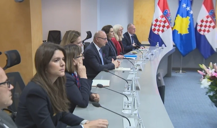 Ministar Gordan Grlić-Radman u posjetu Kosovu 
