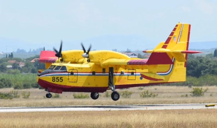 Canadair iz Grčke sretno stigao u Hrvatsku