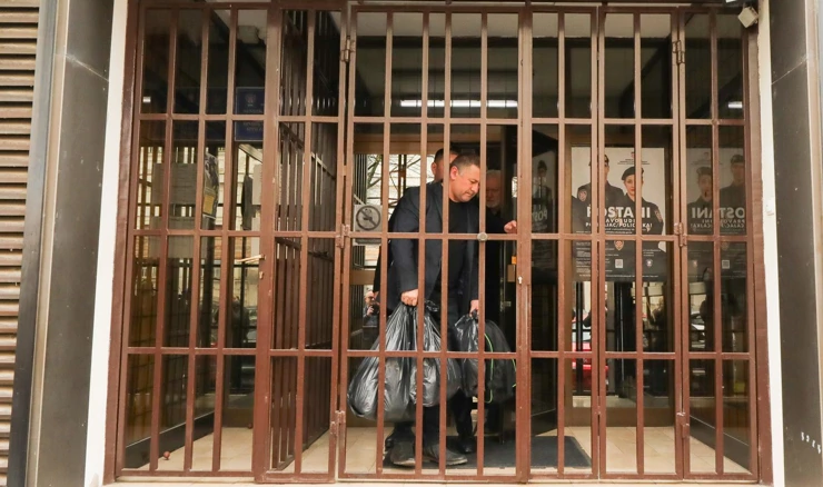 Dekanić prilikom izlaska iz istražnog zatvora