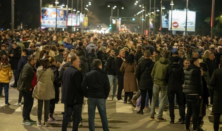 Crnogorski studenti blokirali prometnicu