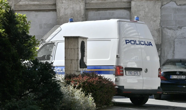 Dolazak privedenih u zgradu USKOK-a