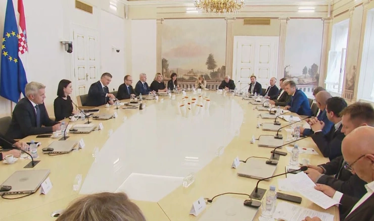 Sastanak premijera i predstavnika Hrvatske poljoprivredne komore