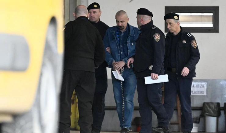 Privođenje jednog od osmnjičenih za trgovinu drogom