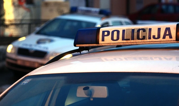 Policija