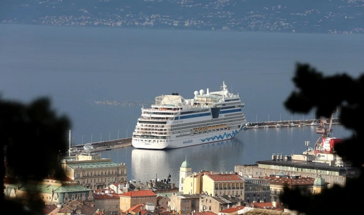 Povratak kruzera na Jadran