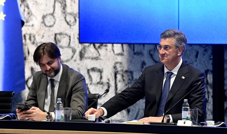 Premijer je poručio da je cilj Vladinog paketa "zaštititi što veći krug građana i gospodarstvenika"