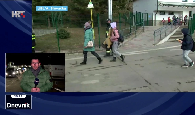 U kilometarskim kolonama žene, djeca i stariji stižu u Poljsku, Slovačku, Mađarsku i Rumunjsku