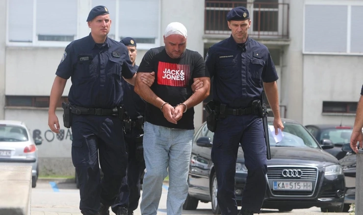 Muškarcu koji je automobilom naletio na bicikliste kod Vojnića 30 dana pritvora
