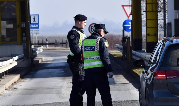 Policija