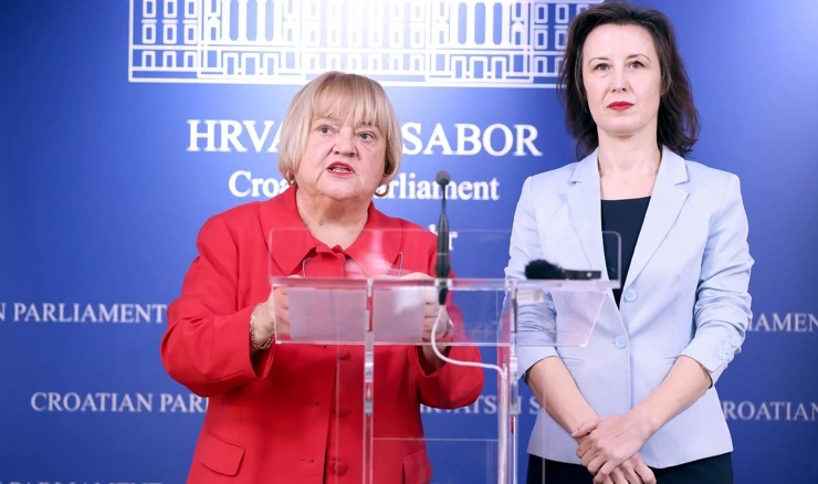 Anka Mrak-Taritaš i Dalija Orešković