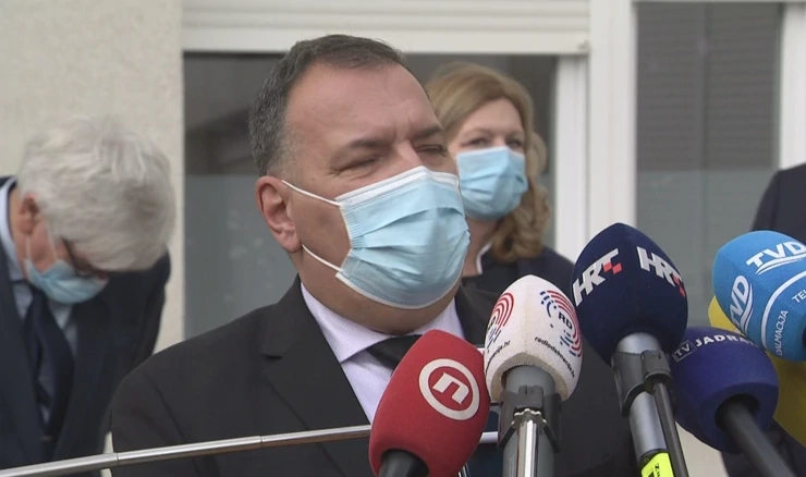 Vili Beroš, ministar zdravstva
